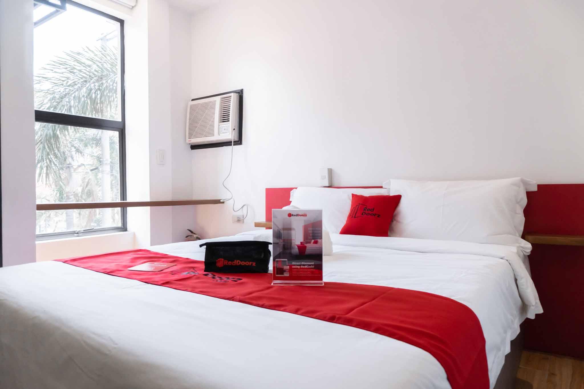 เรดดอร์ซ พลัส เนียร์ แบมบู ออร์แกน ลาสปินาส Hotel ลาสปิญยาส ภายนอก รูปภาพ