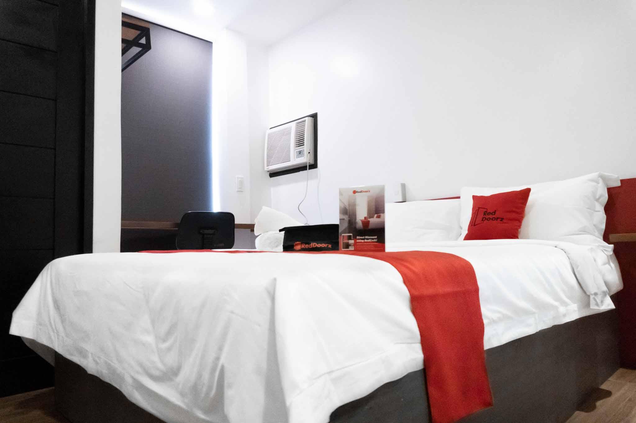 เรดดอร์ซ พลัส เนียร์ แบมบู ออร์แกน ลาสปินาส Hotel ลาสปิญยาส ภายนอก รูปภาพ