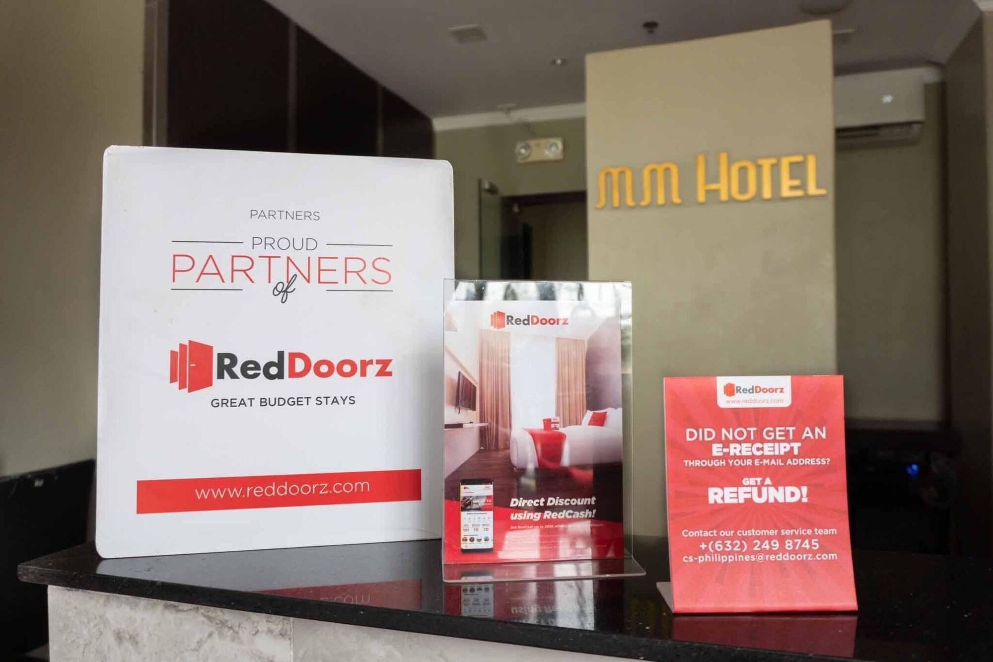 เรดดอร์ซ พลัส เนียร์ แบมบู ออร์แกน ลาสปินาส Hotel ลาสปิญยาส ภายนอก รูปภาพ