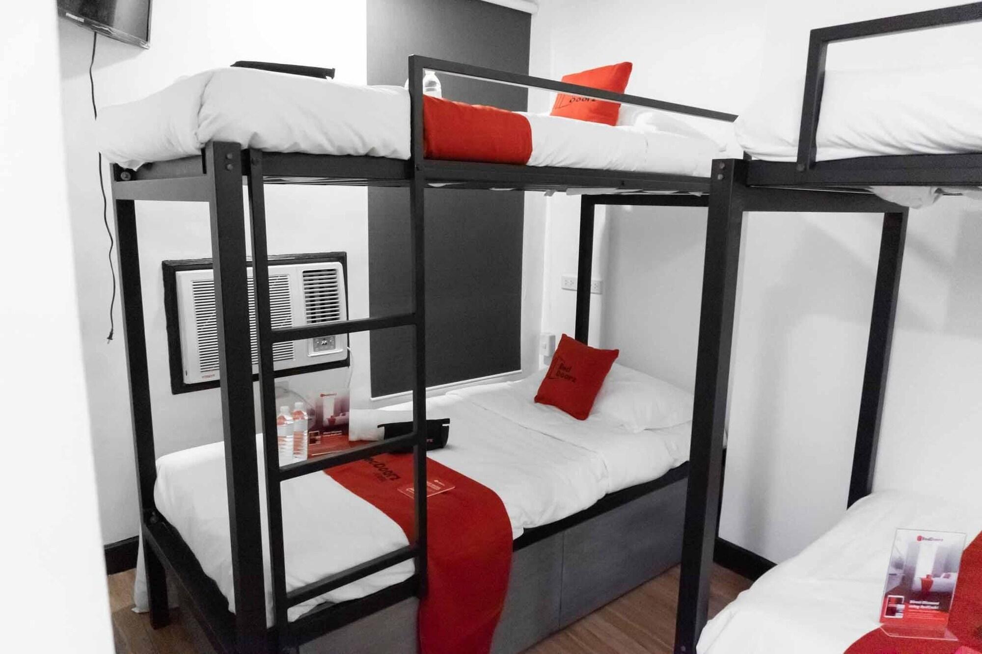 เรดดอร์ซ พลัส เนียร์ แบมบู ออร์แกน ลาสปินาส Hotel ลาสปิญยาส ภายนอก รูปภาพ