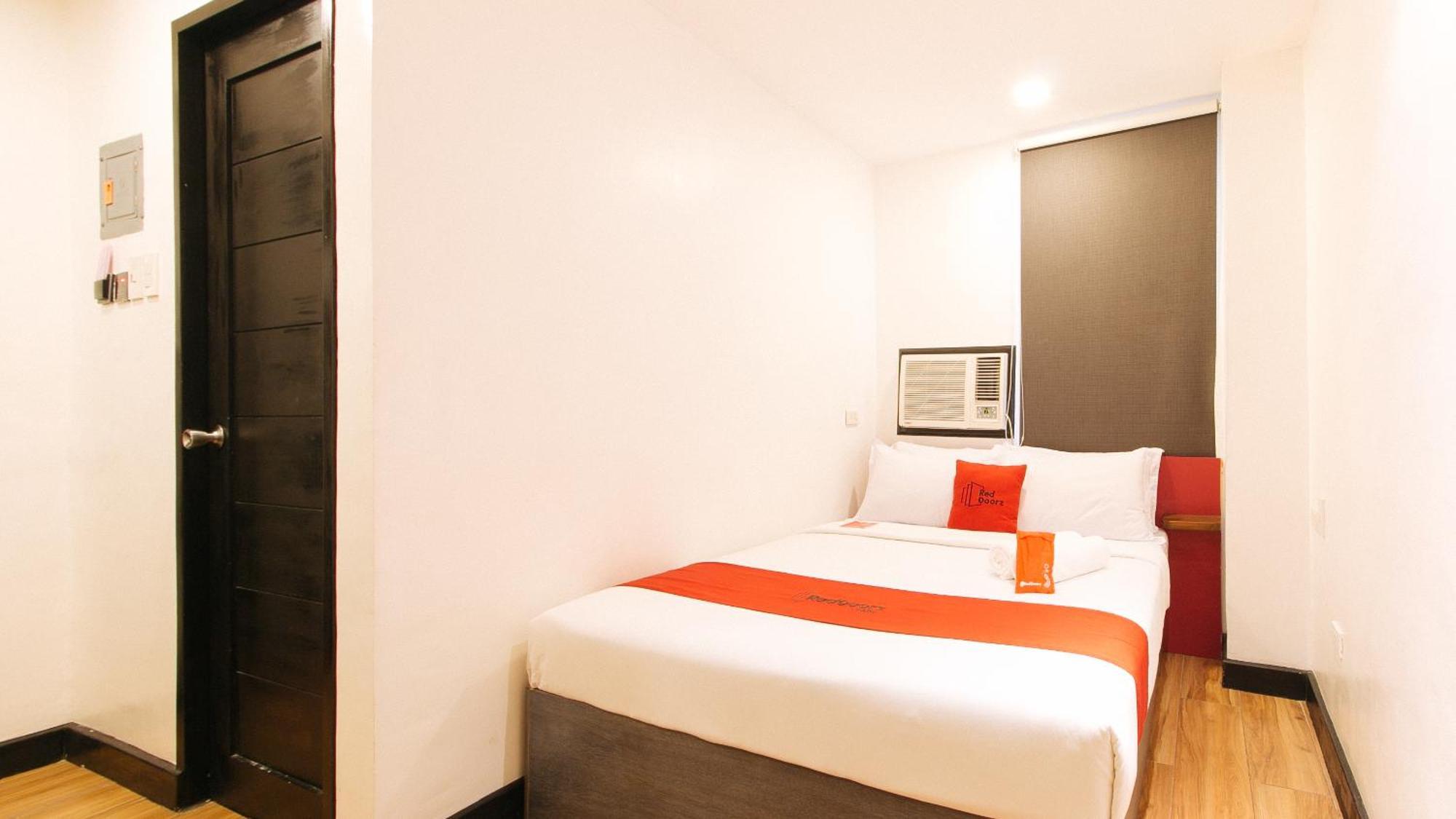 เรดดอร์ซ พลัส เนียร์ แบมบู ออร์แกน ลาสปินาส Hotel ลาสปิญยาส ภายนอก รูปภาพ