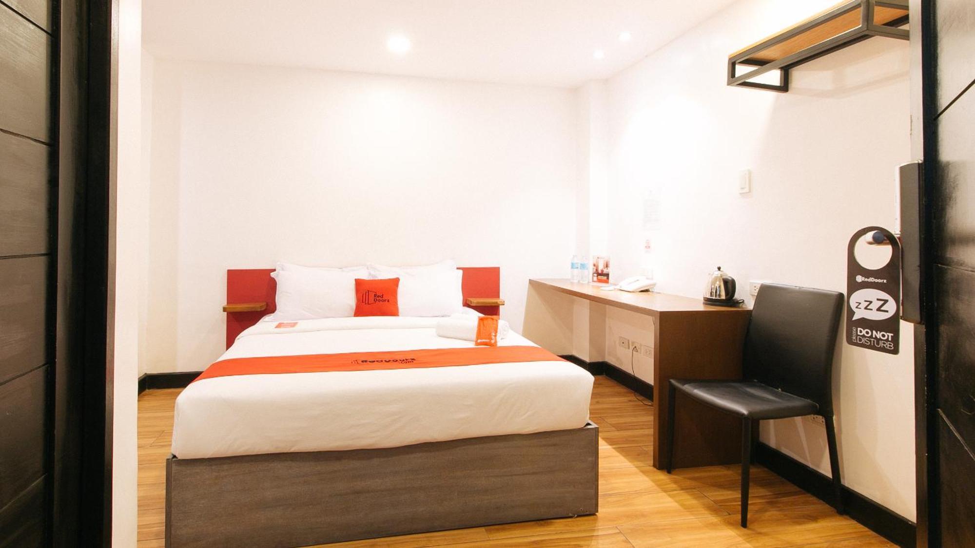 เรดดอร์ซ พลัส เนียร์ แบมบู ออร์แกน ลาสปินาส Hotel ลาสปิญยาส ภายนอก รูปภาพ